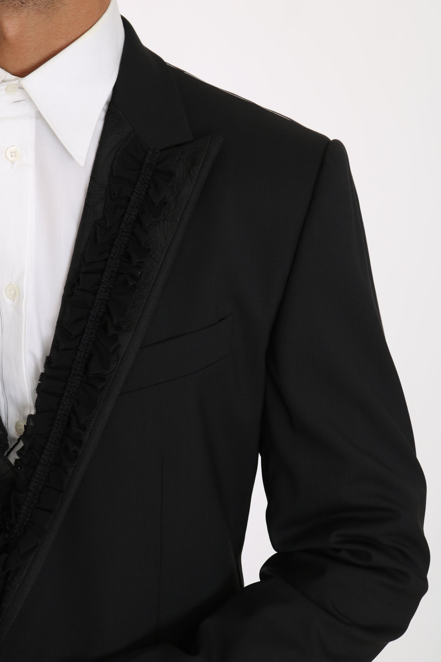 Italian-crafted Torrero collection blazer in slim fitting design