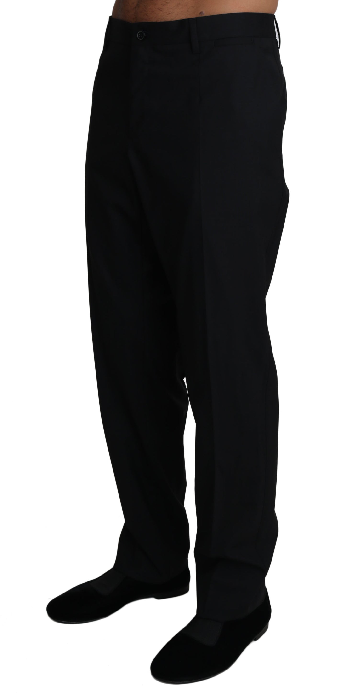Luxurious Italian-made pants in black with front and back pockets