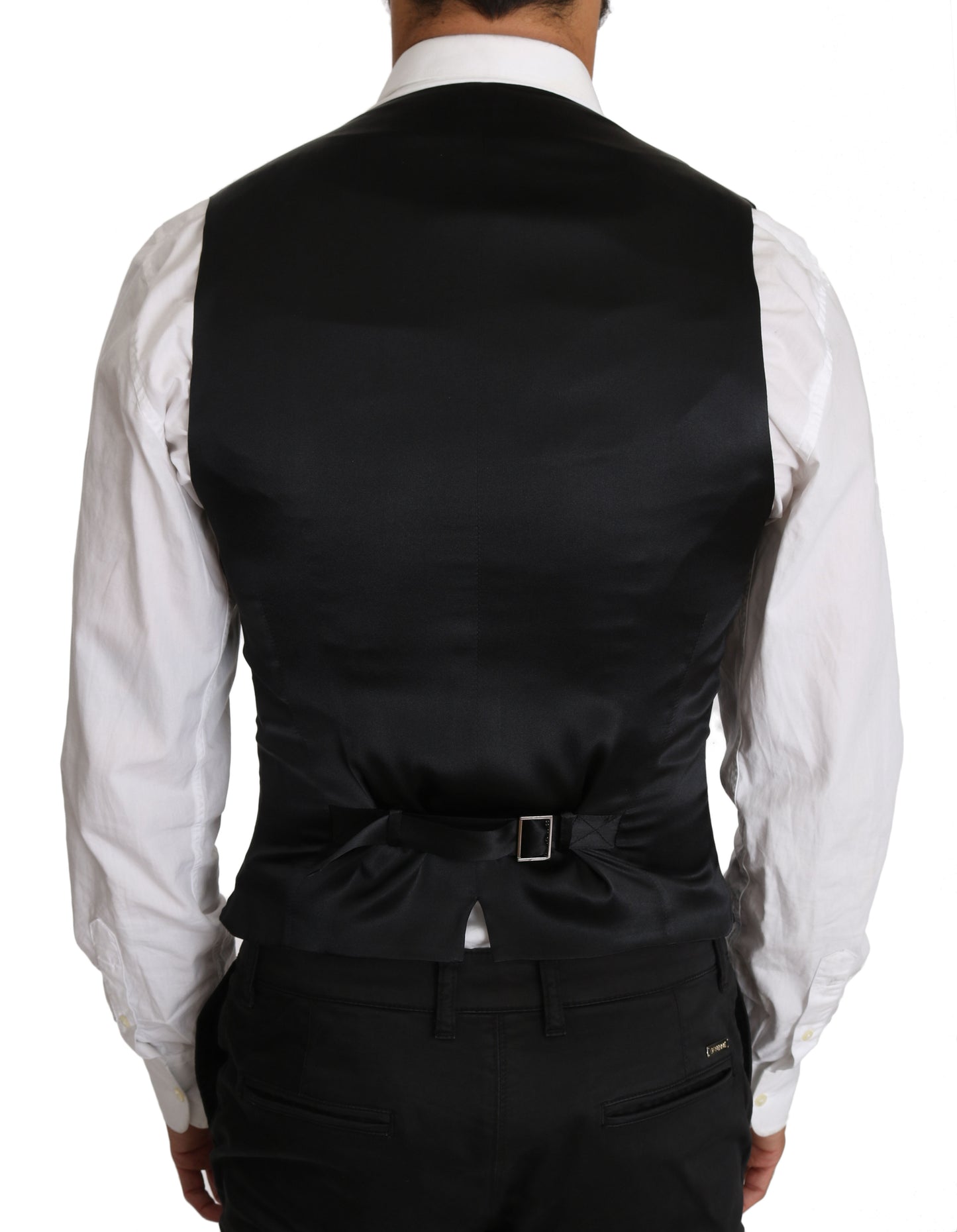 Tailored to a slim fit for a sharp silhouette