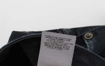 Flattering fit and comfortable feel with the cotton-elastane blend