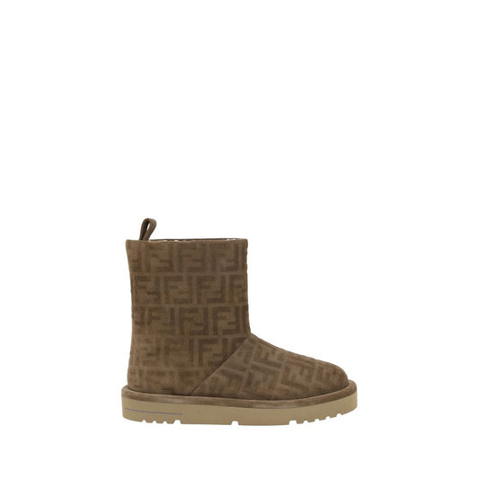 Fendi suede ski boots with round toe and signature FF motif