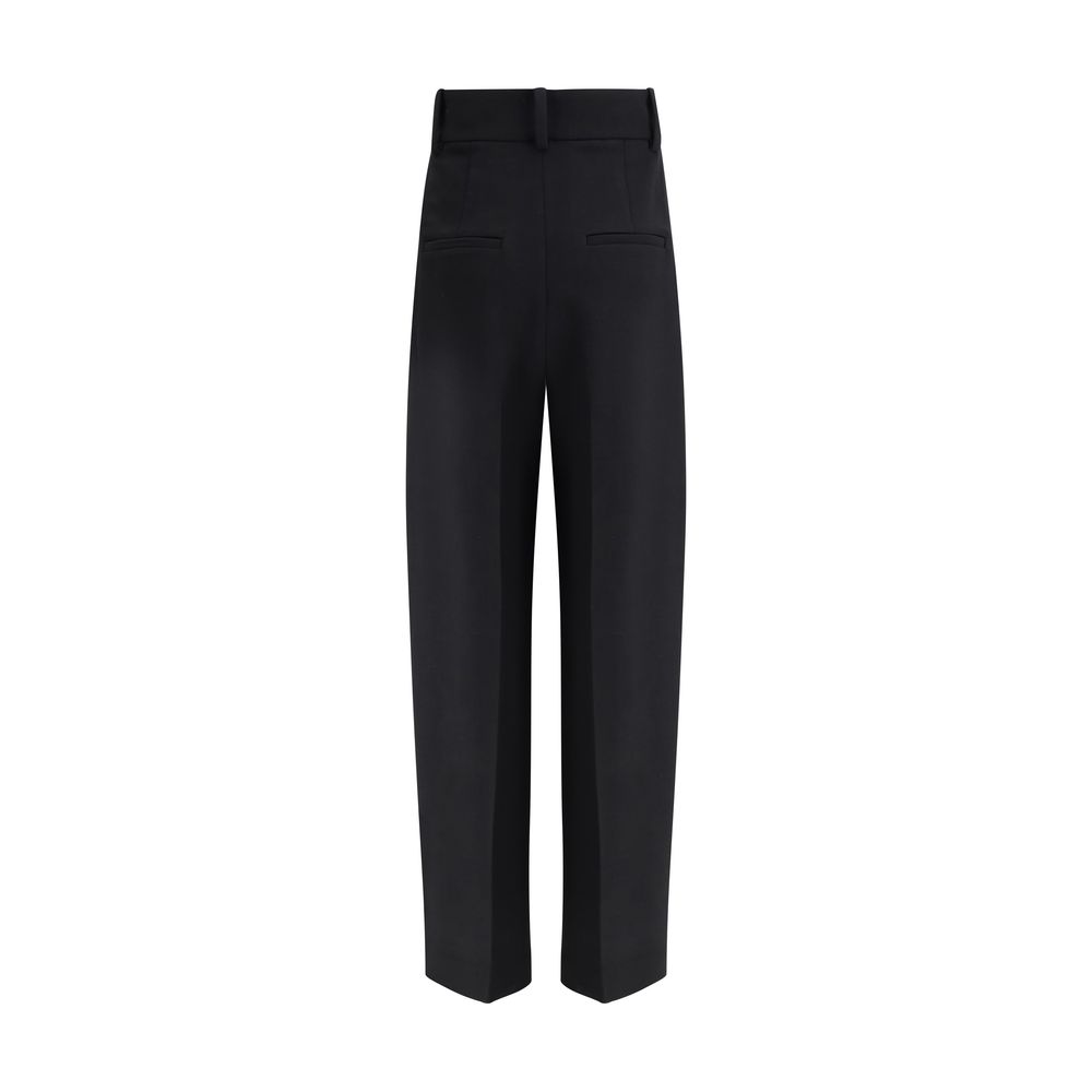 Front zip and hook closure ensure a secure fit