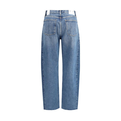Five-pocket design with front button and zipper closure for practicality
