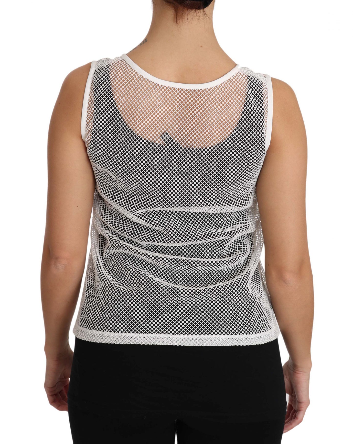  Luxurious and stylish tank with delicate transparent design 