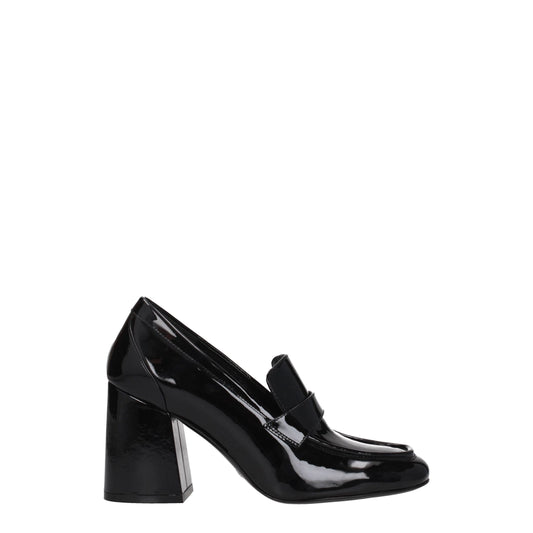 Stuart Weitzman Black Leather Broch